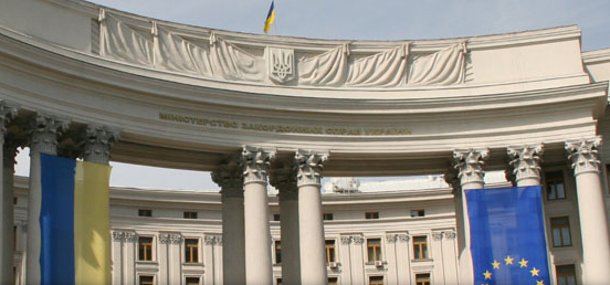 МИД Украины: Не может быть и речи о присутствии военного персонала... МИД Украины: Не может быть и речи о присутствии военного персонала России под видом миротворцев